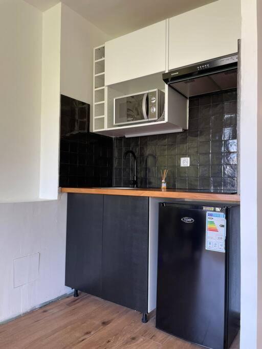 Tropical Vibes Apartment Сен Жилс ле Бен Екстериор снимка